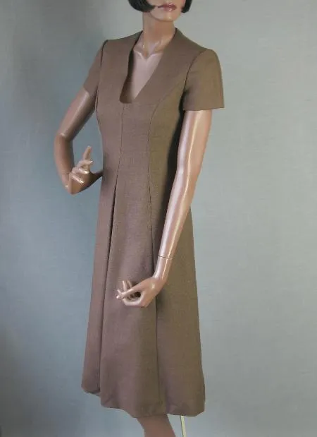 70s Women's Dress by Molly Parnis Vintage Chic Day Mod Office Saks Medium VFG